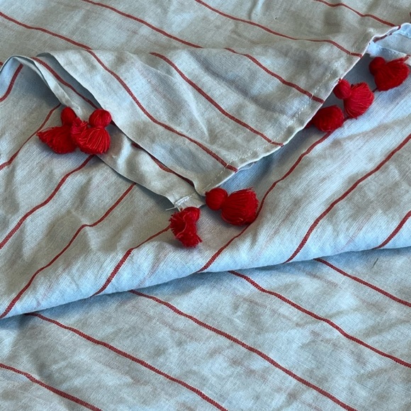 Over-sized Scarf - Picture 2 of 3